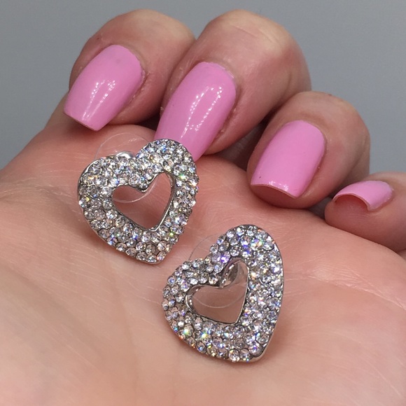 Free Gift with any $30 purchase - Picture 4 of 5